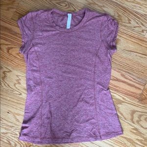 🎉HP🎉 Pink Lululemon short sleeve workout top